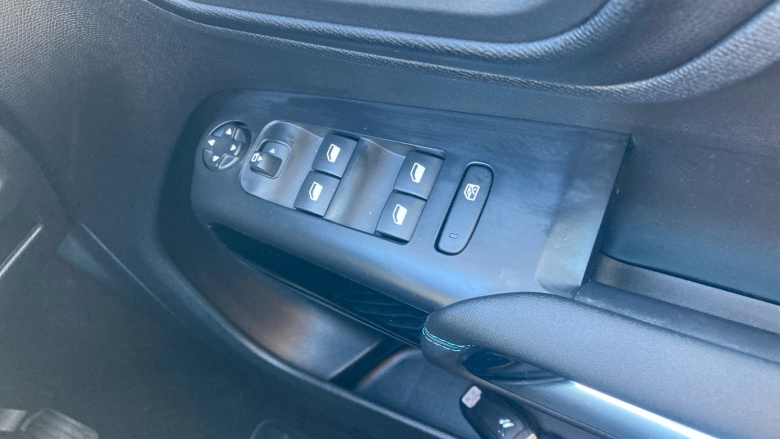 Citroen C5 Aircross 1.2 Hybrid 136 Max Edition 5dr e-DCS6 Petrol Hatchback